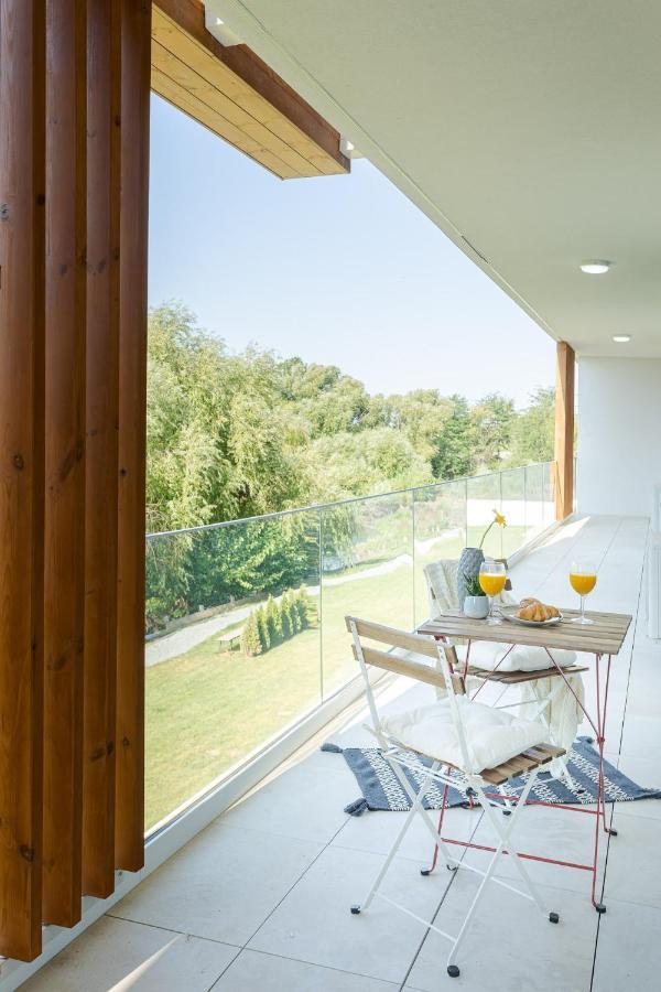 Il Lago - Turquoise - Cozy Luxurious Smart Home By The Lake Voluntari Exterior foto